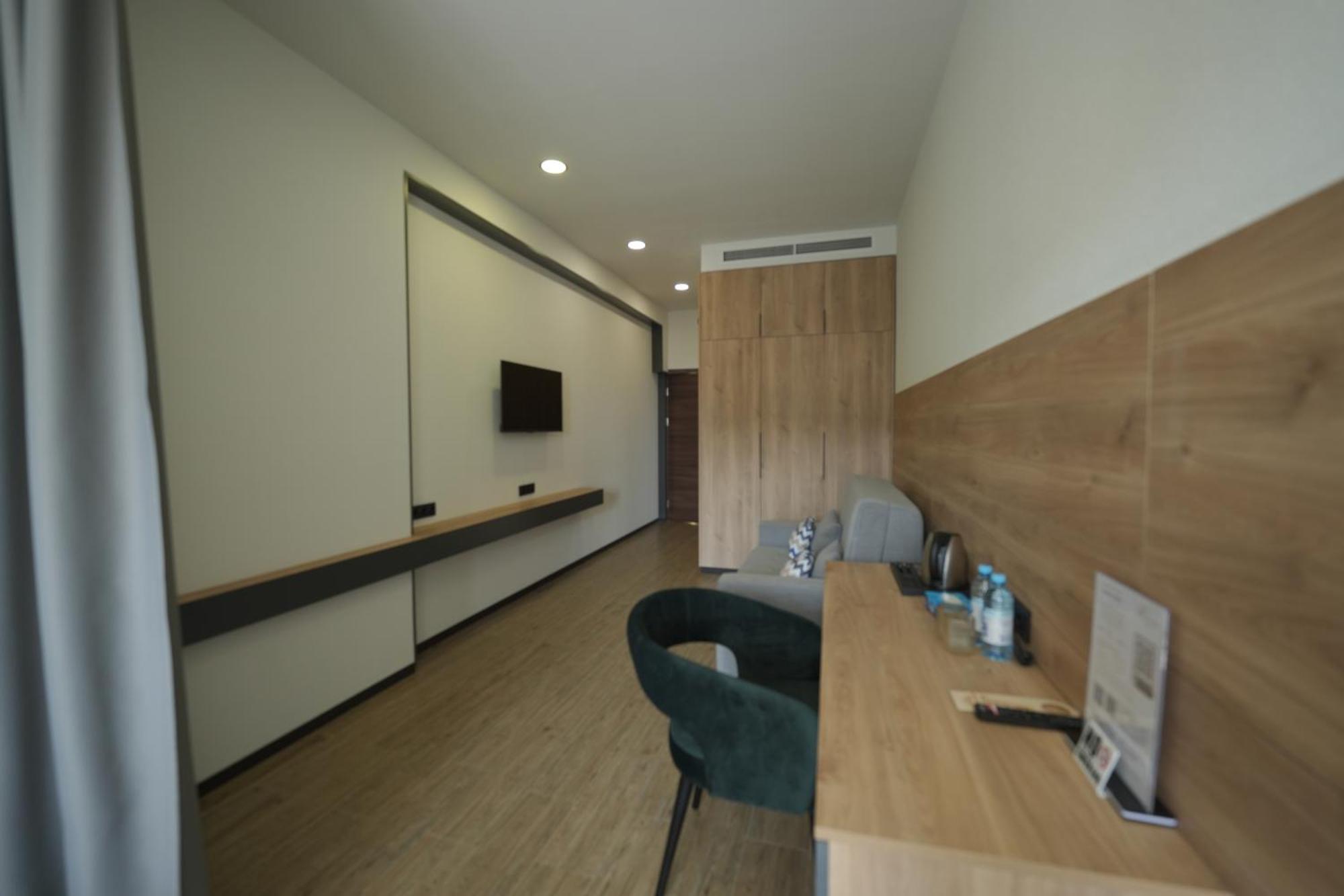 4Guest Hotel Erivan Exterior foto
