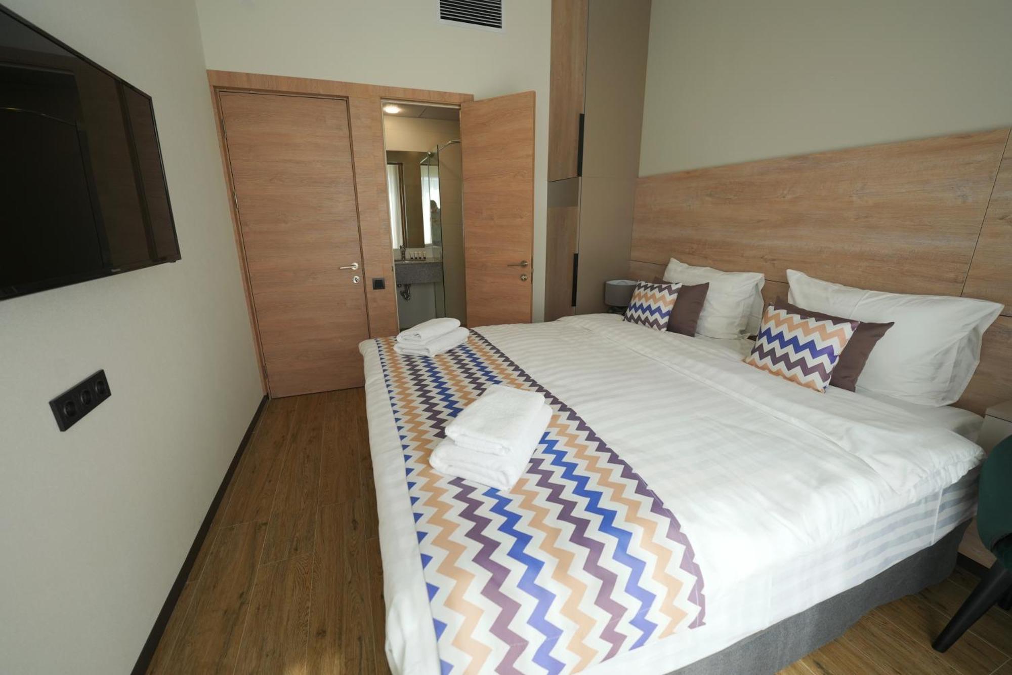 4Guest Hotel Erivan Exterior foto